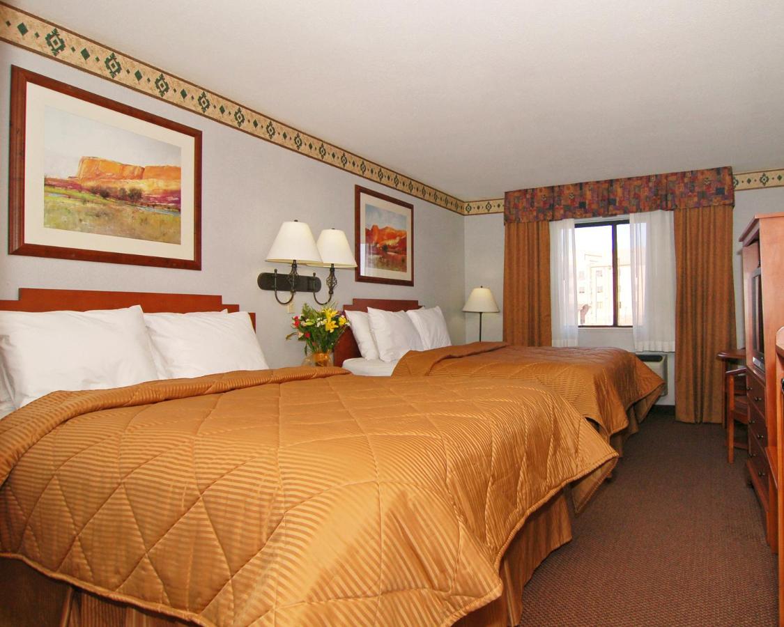 Queen Room with Two Queen Beds - Non-Smoking at Econo Lodge Las Cruces University Area