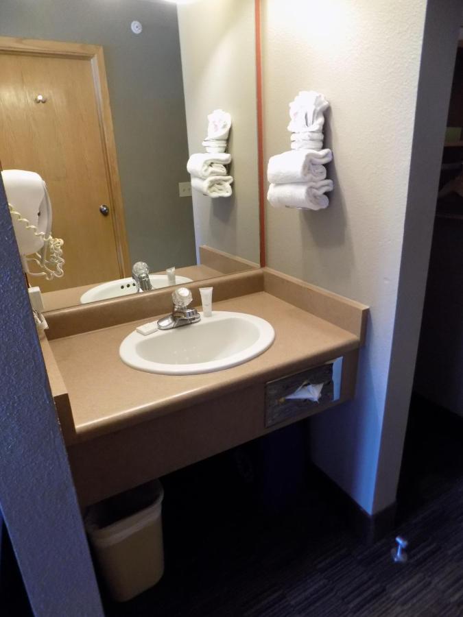 | Breck Inn