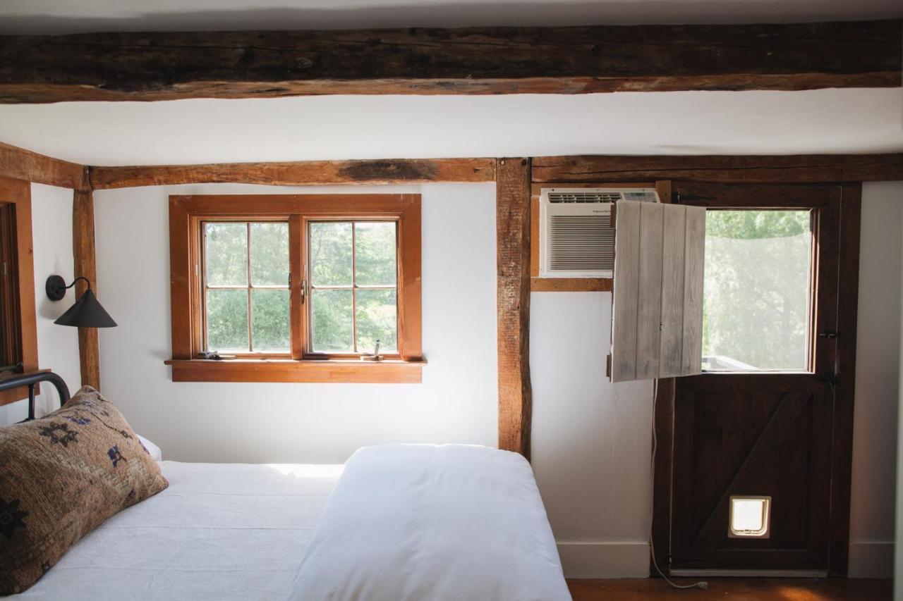  | Squire Tarbox Inn