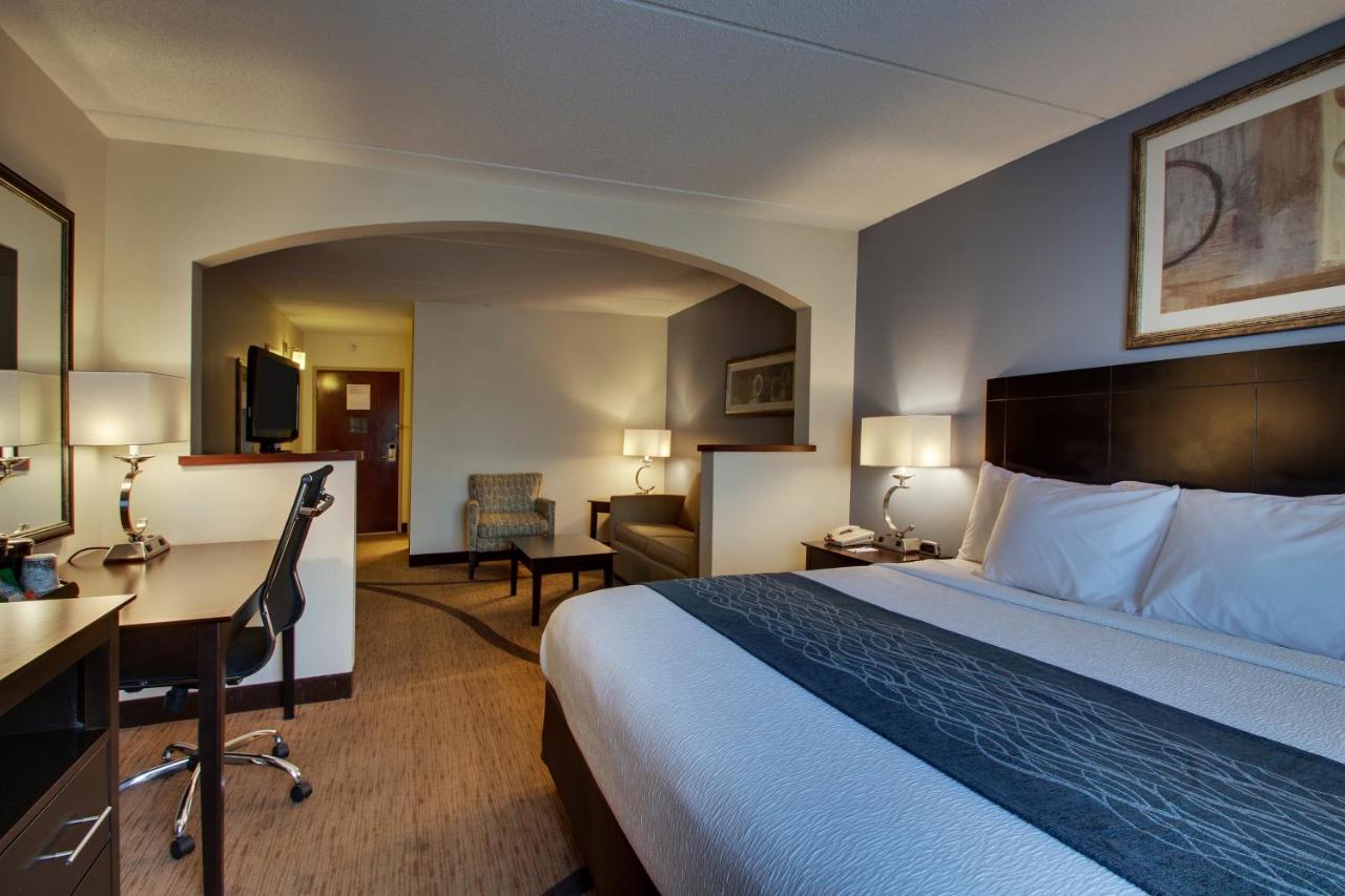 | Wingfield Inn & Suites