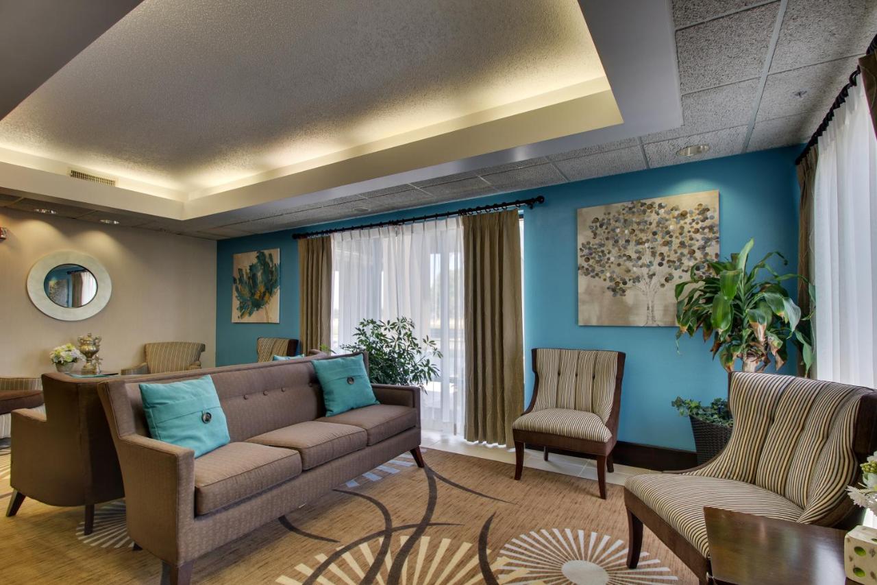 | Wingfield Inn & Suites