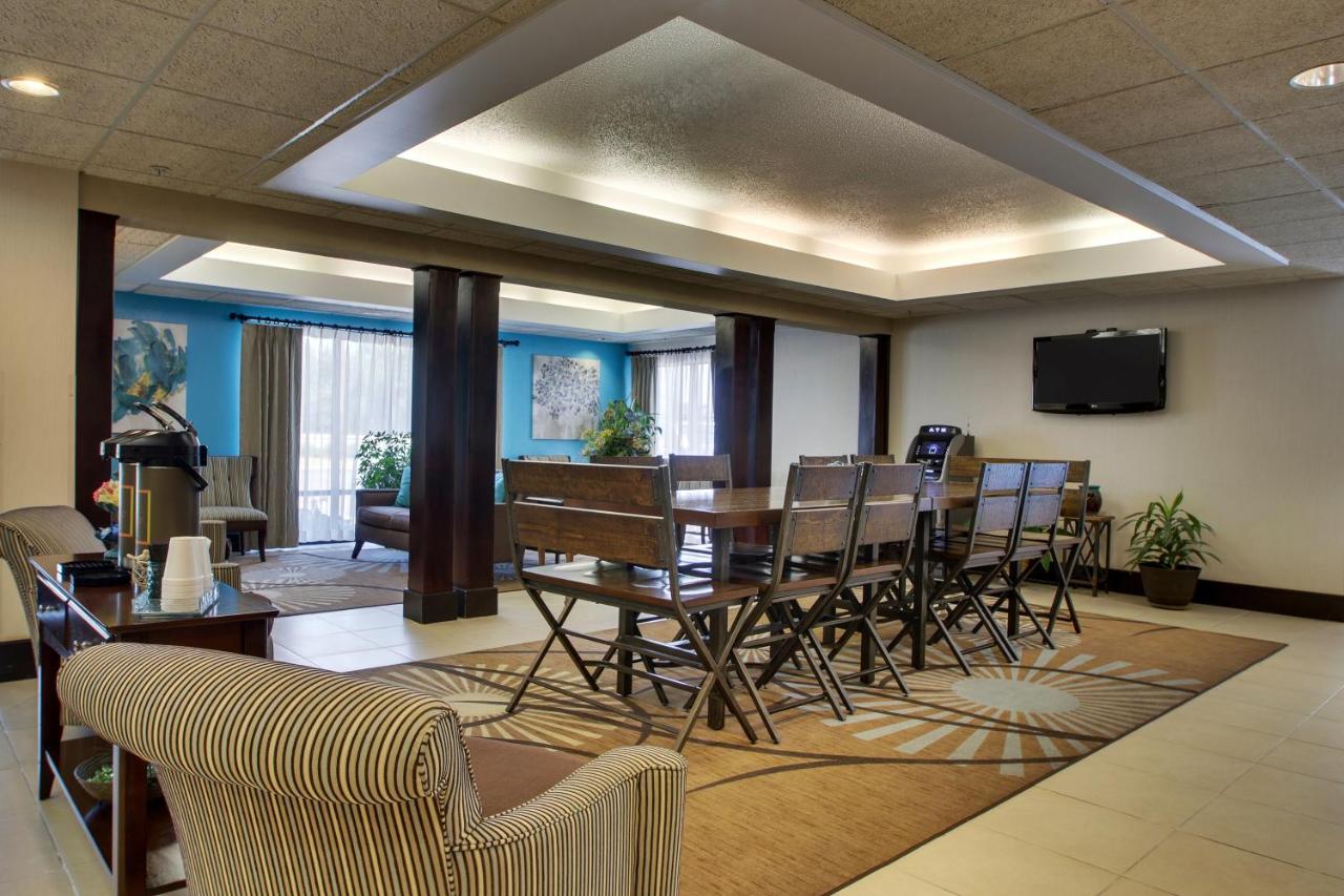 | Wingfield Inn & Suites