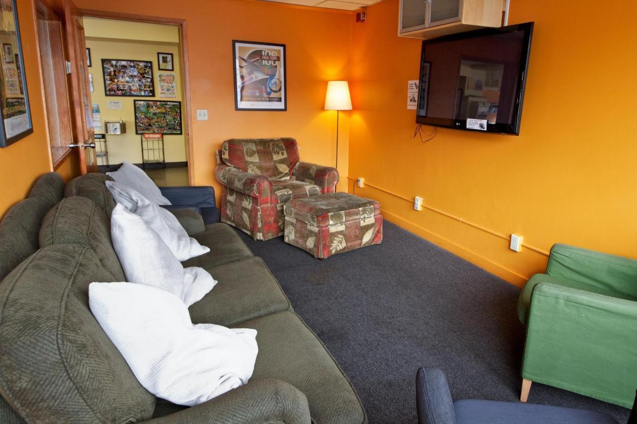 | HI - Seattle Hostel at the American Hotel