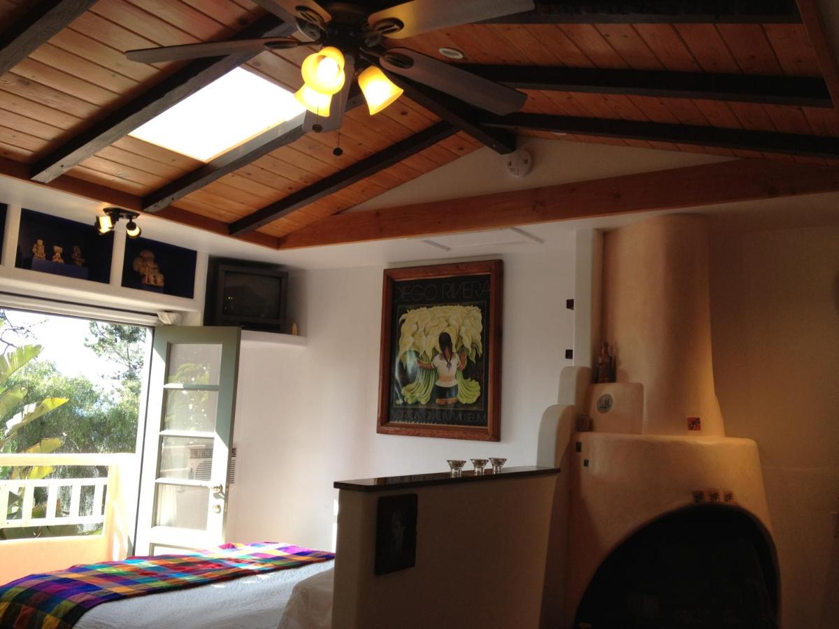  | Les Artistes Inn