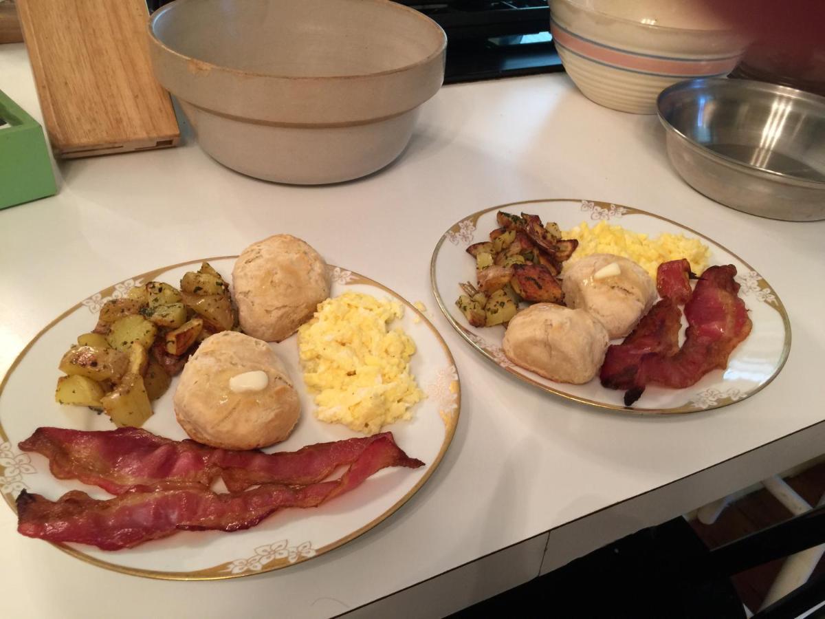  | Magnolia Cottage Bed and Breakfast