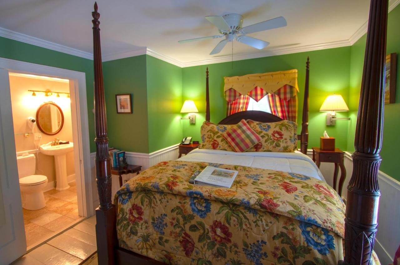 | Phineas Swann Inn & Spa