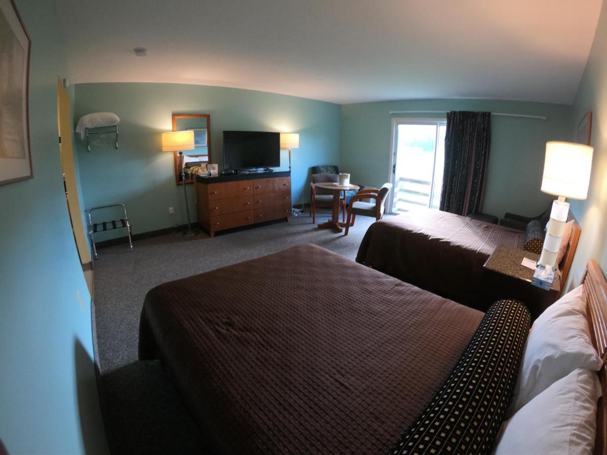 | Copper Lantern Motor Lodge