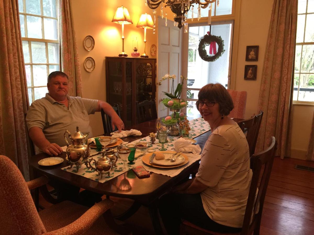  | Magnolia Cottage Bed and Breakfast