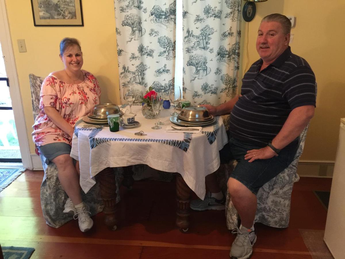 | Magnolia Cottage Bed and Breakfast