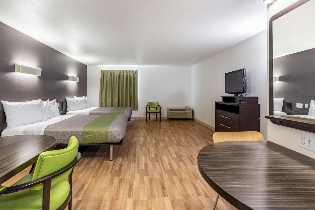 Deluxe Quadruple Room - Non-Smoking at Studio 6 Orange, TX