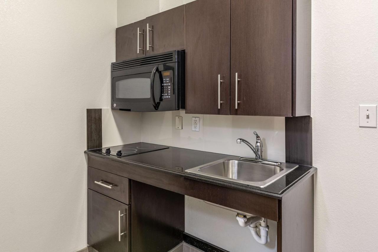 Deluxe Quadruple Room - Non-Smoking at Studio 6 Orange, TX