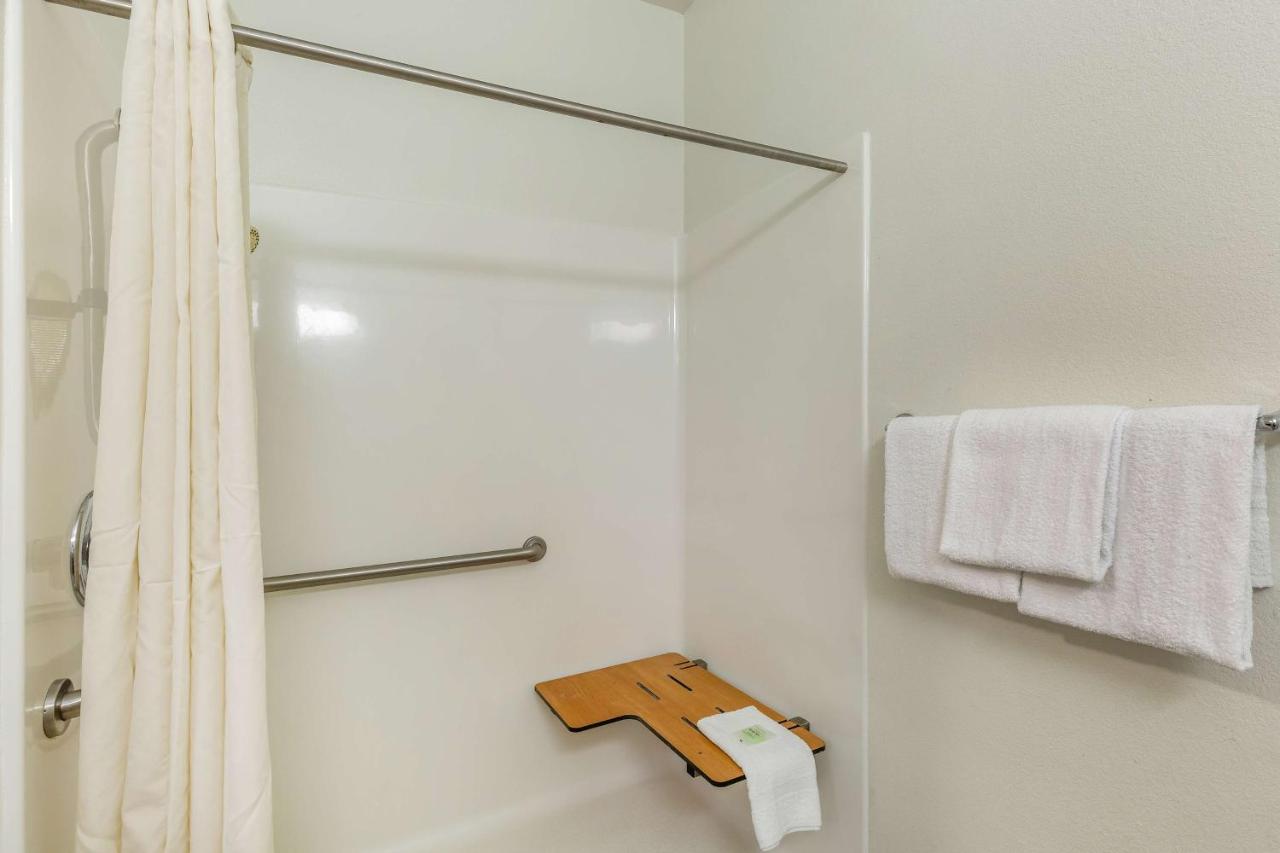 Deluxe Quadruple Room - Non-Smoking at Studio 6 Orange, TX