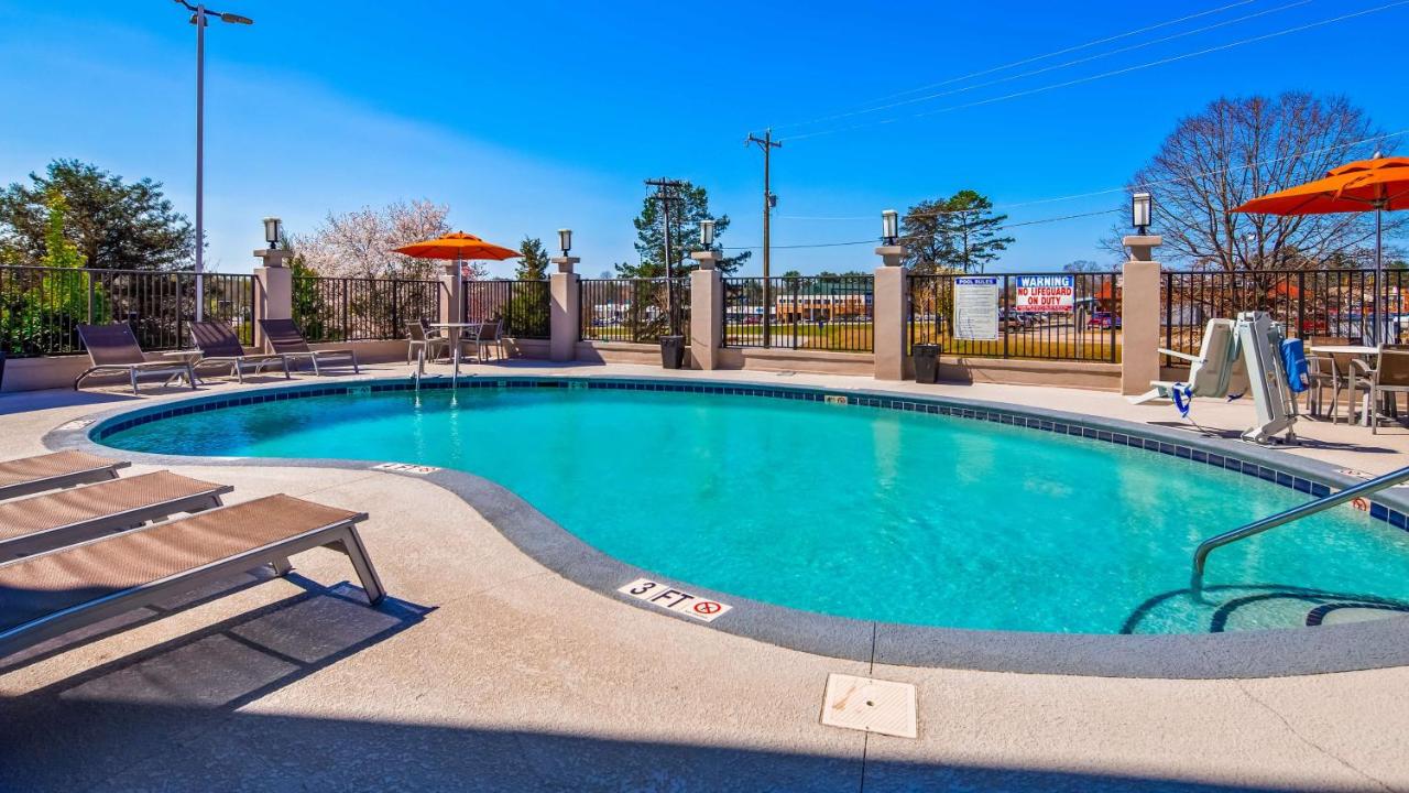  | Best Western Travelers Rest Greenville