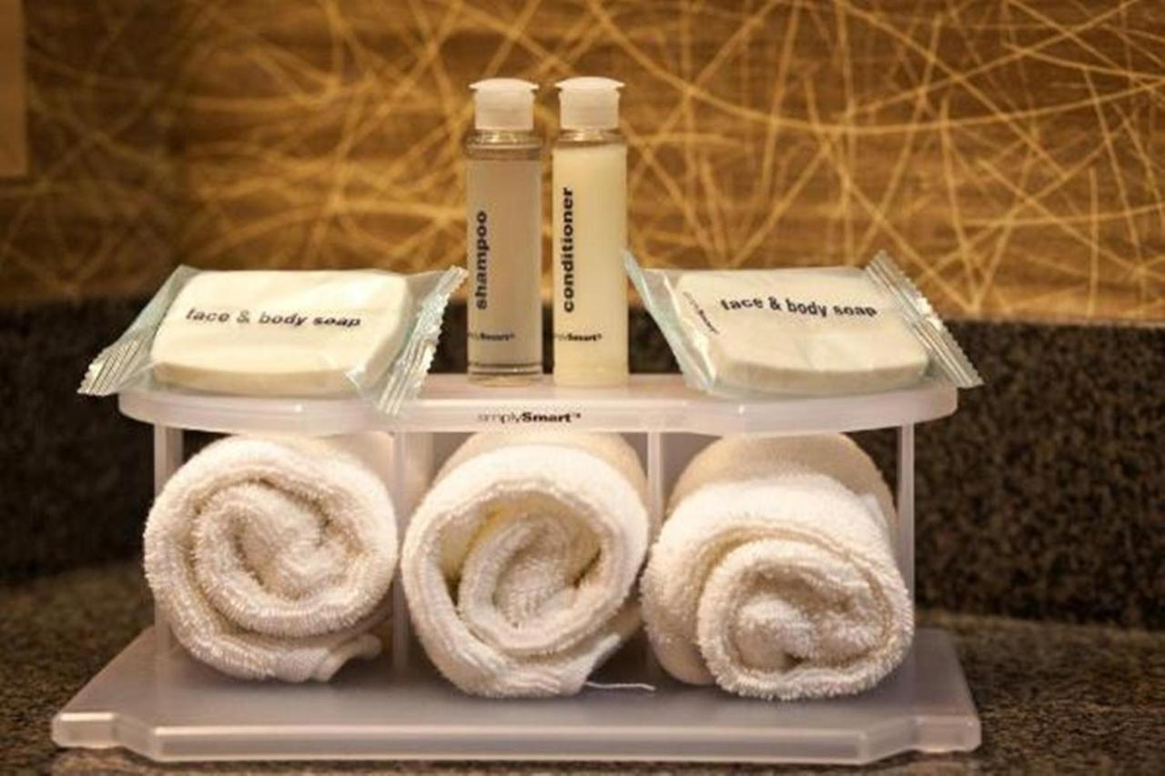 King Suite with Bath Tub - Hearing Accessible at Holiday Inn Express Port Hueneme by IHG