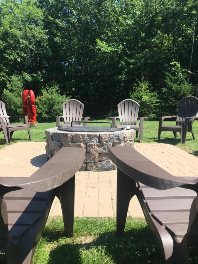 | Acadia Inn