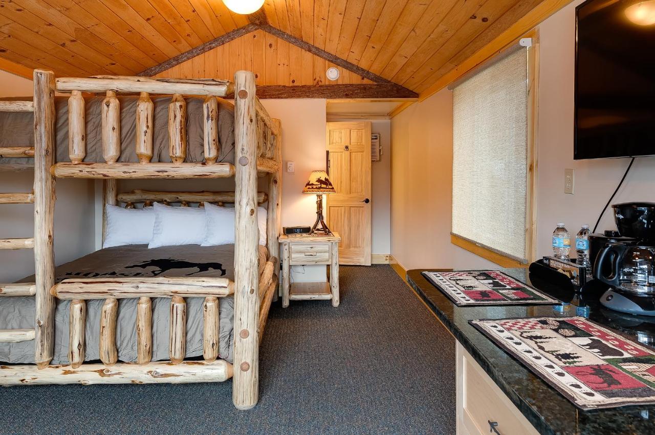  | Cobble Mountain Lodge