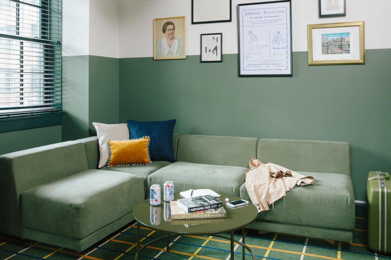 | Hotel Clermont Atlanta, by Oliver