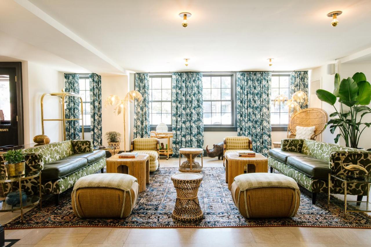 | Hotel Clermont Atlanta, by Oliver