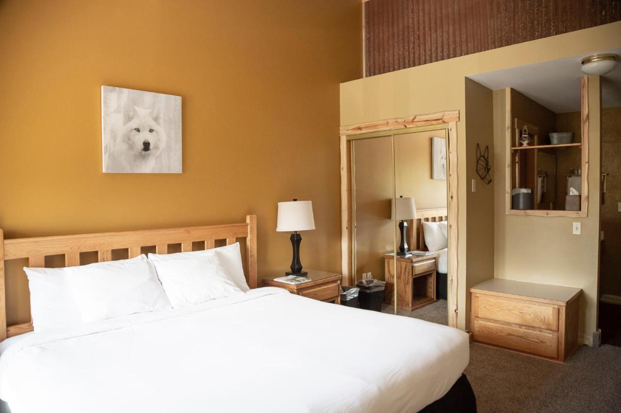 | Arrowhead Mountain Lodge