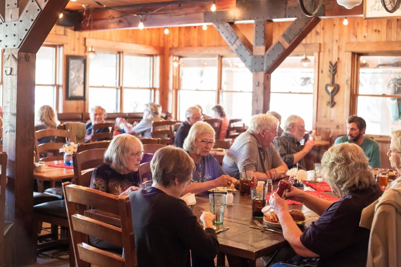 | Arrowhead Mountain Lodge