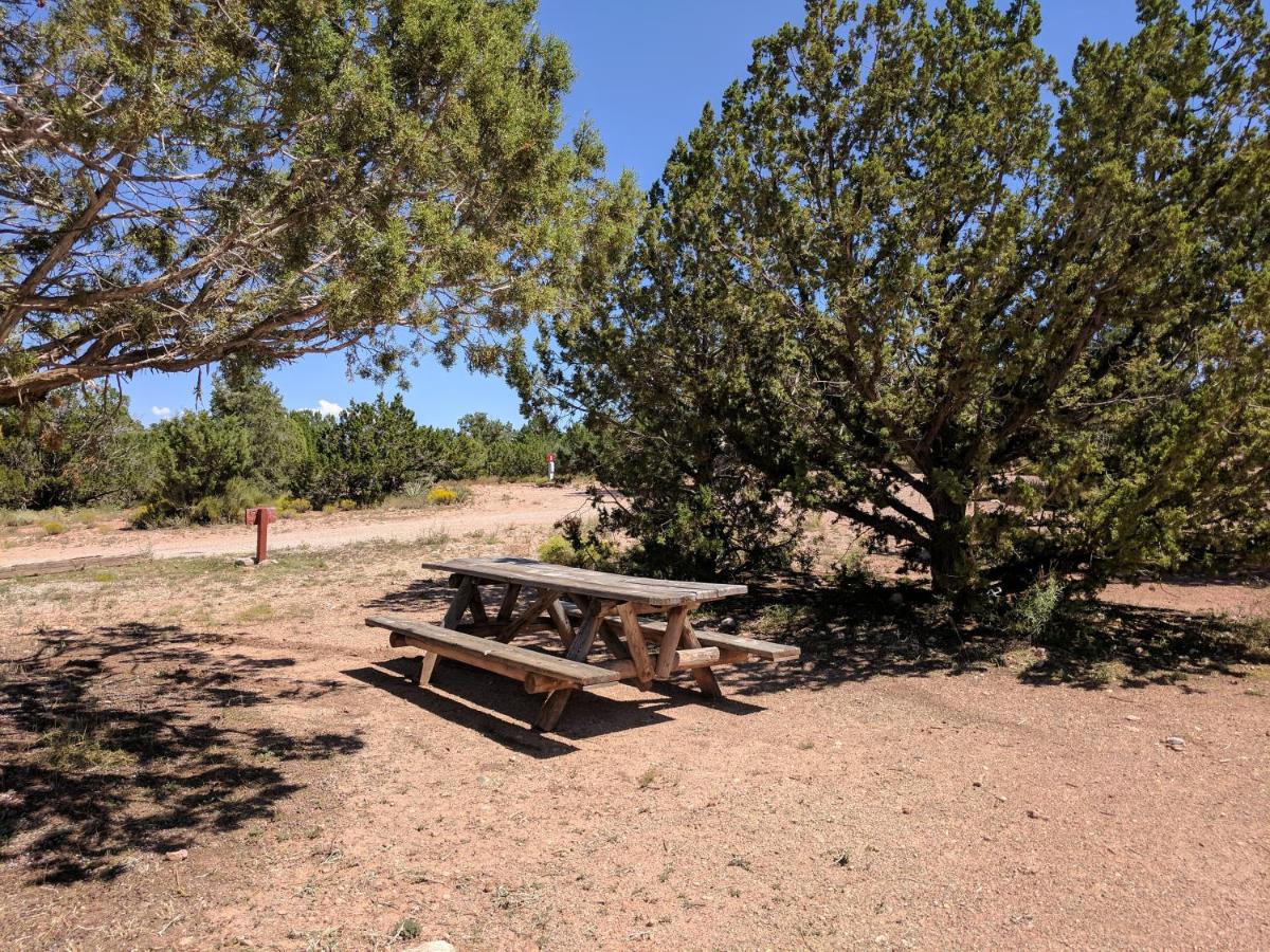 | Grand Canyon Caverns Inn