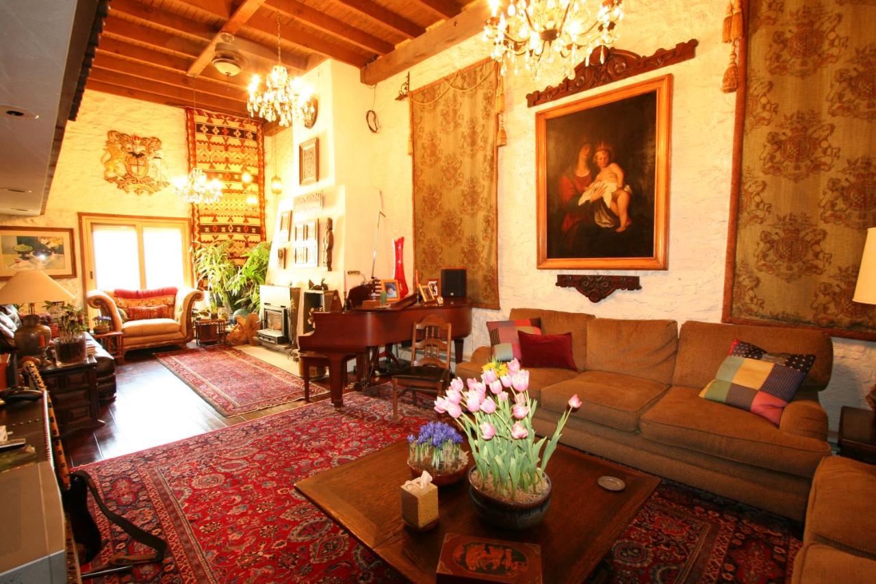 | Alpenhof Bed & Breakfast
