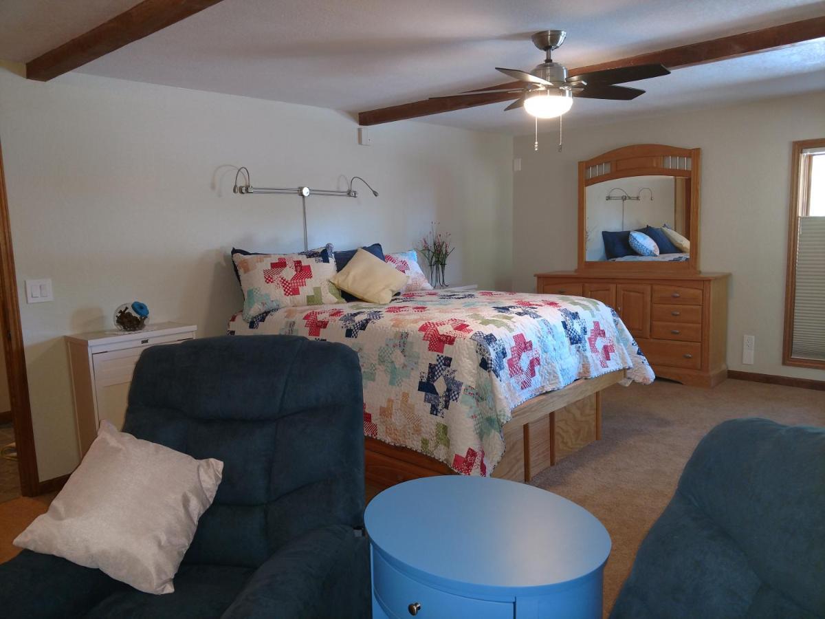 | Ponderosa Ridge A B & B