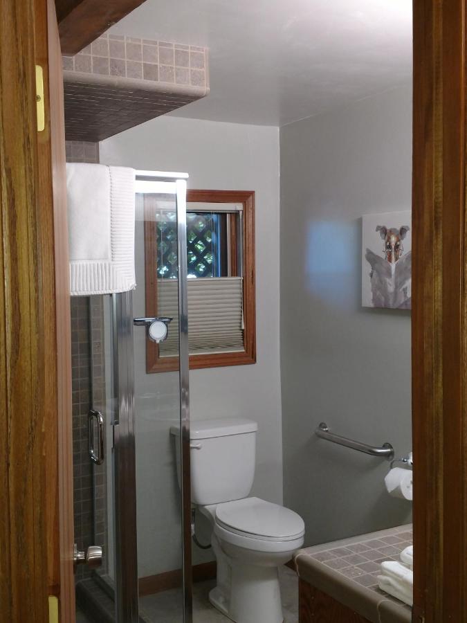 | Ponderosa Ridge A B & B