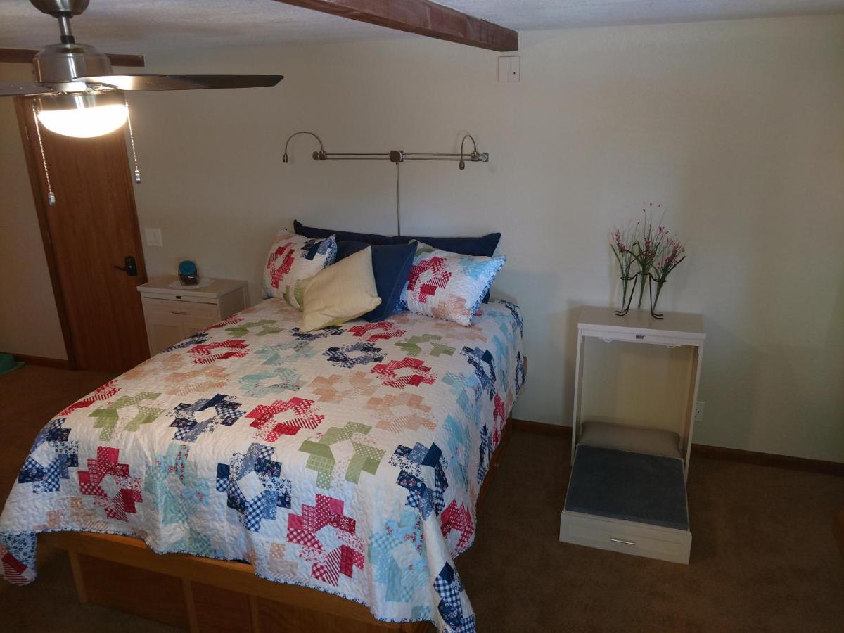 | Ponderosa Ridge A B & B