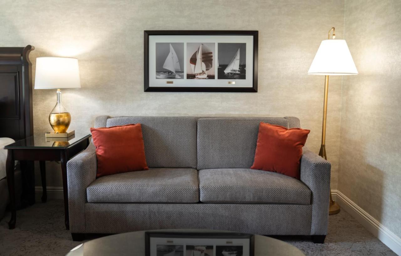 Executive Suite at Ayres Hotel Costa Mesa/Newport Beach