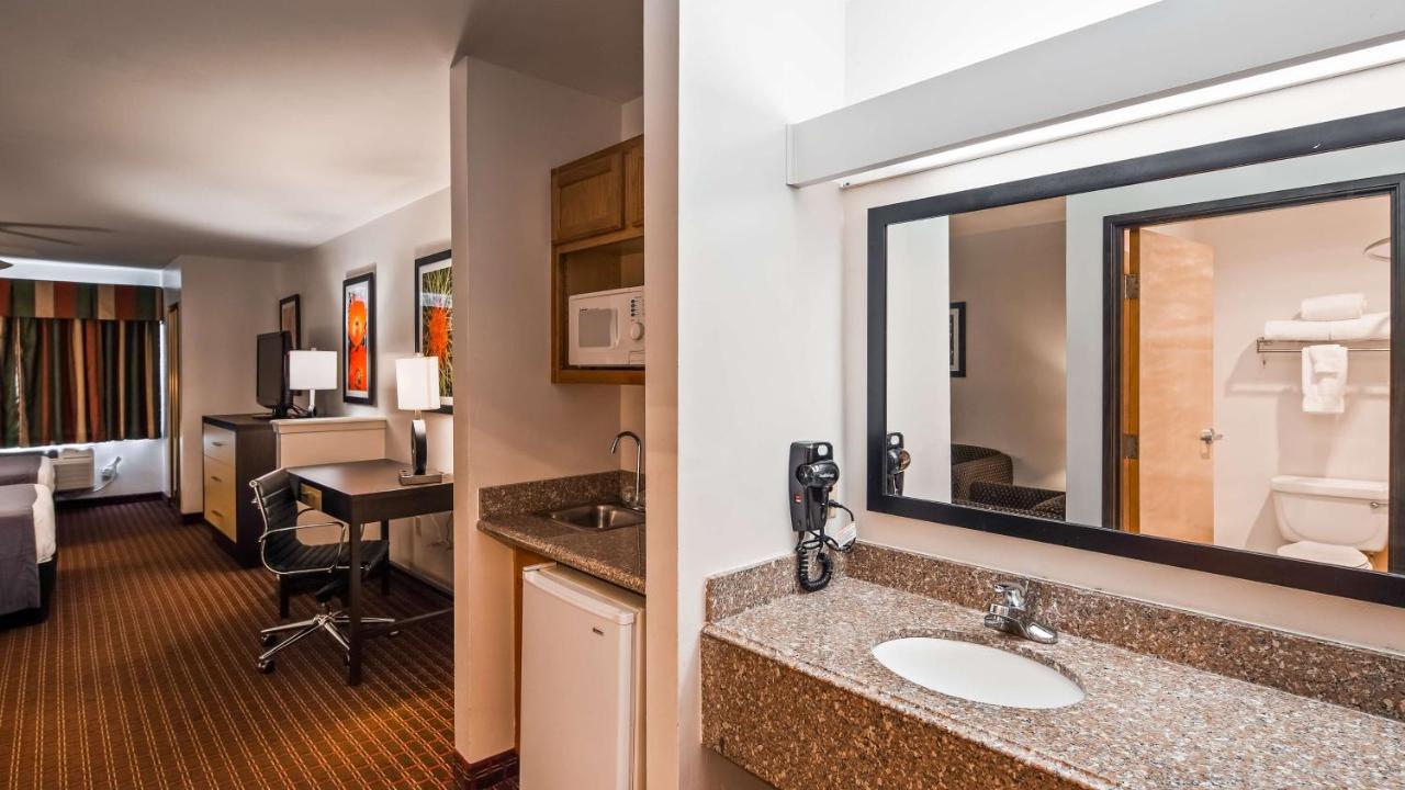 | Best Western Inn & Suites