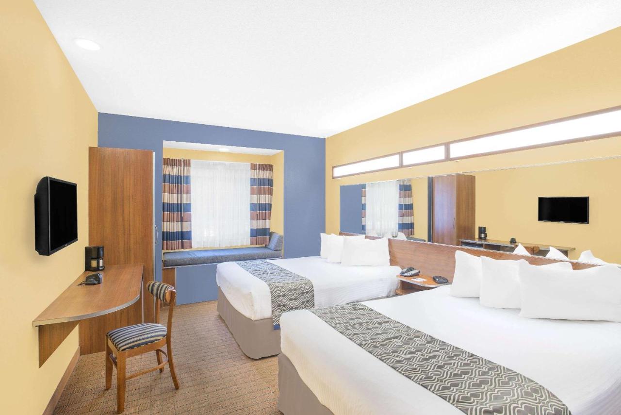 | Microtel Inn & Suites Chili/Rochester