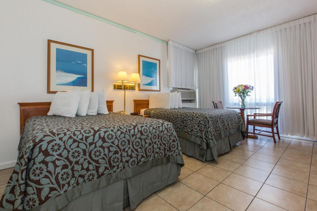 | Thunderbird Beach Hotel