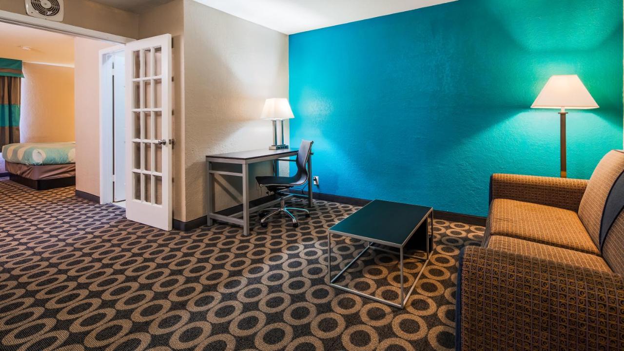 One Bedroom King Suite with Sofa Bed at Travelodge by Wyndham San Antonio Downtown Northeast