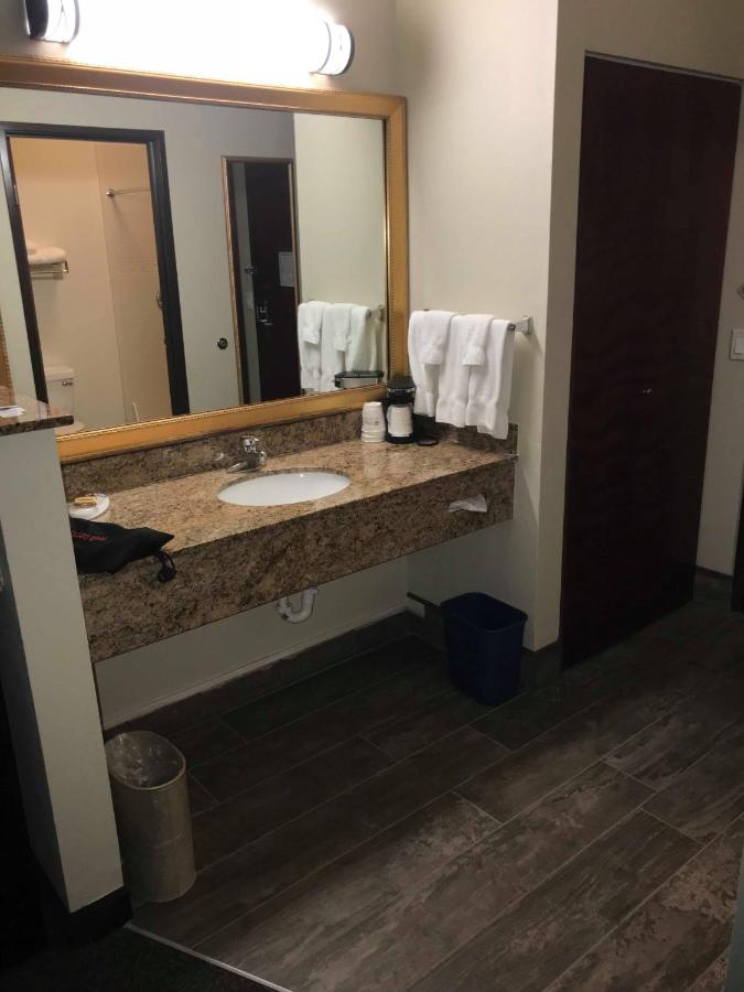 King Room at Best Western Plus Walla Walla Suites Inn