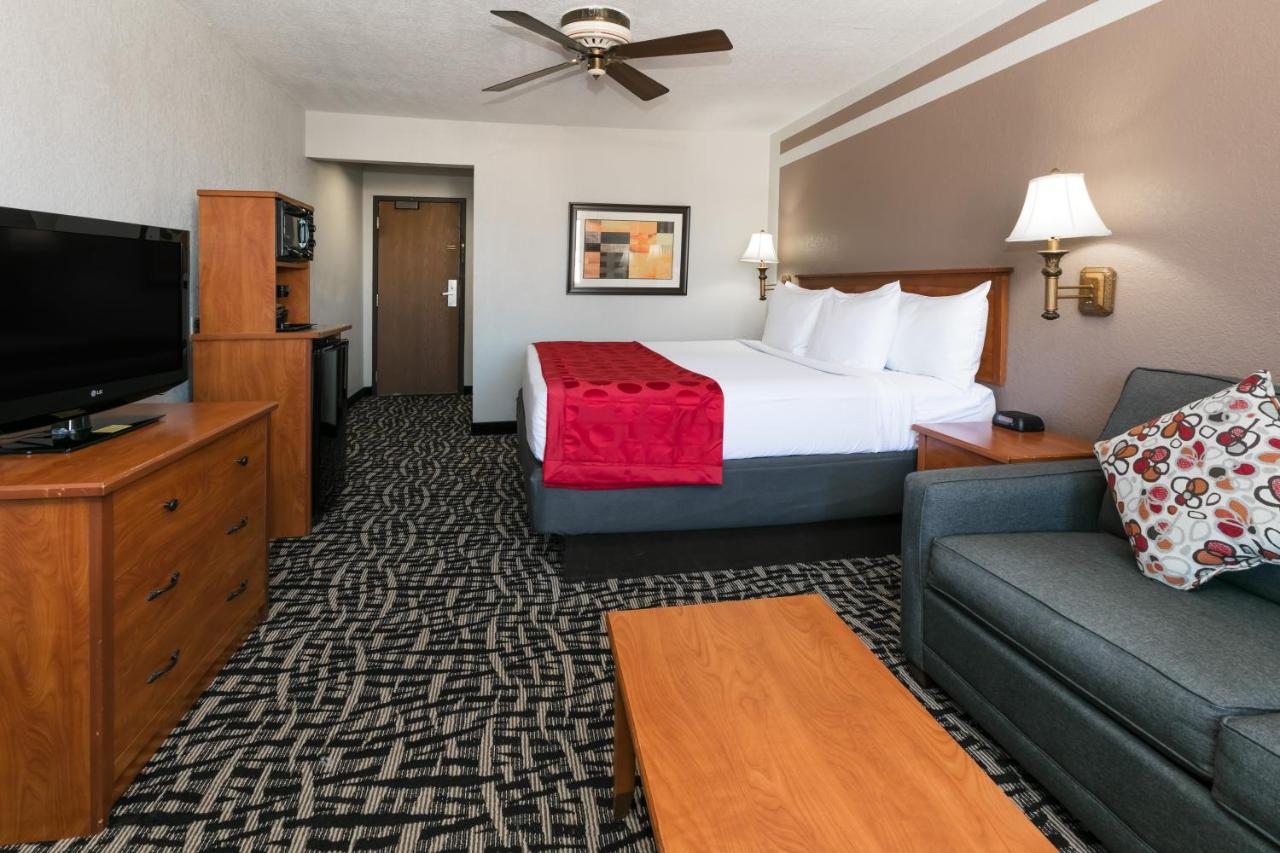 King Room - Mobility Access/Non-Smoking at Ramada by Wyndham Oklahoma City Airport North