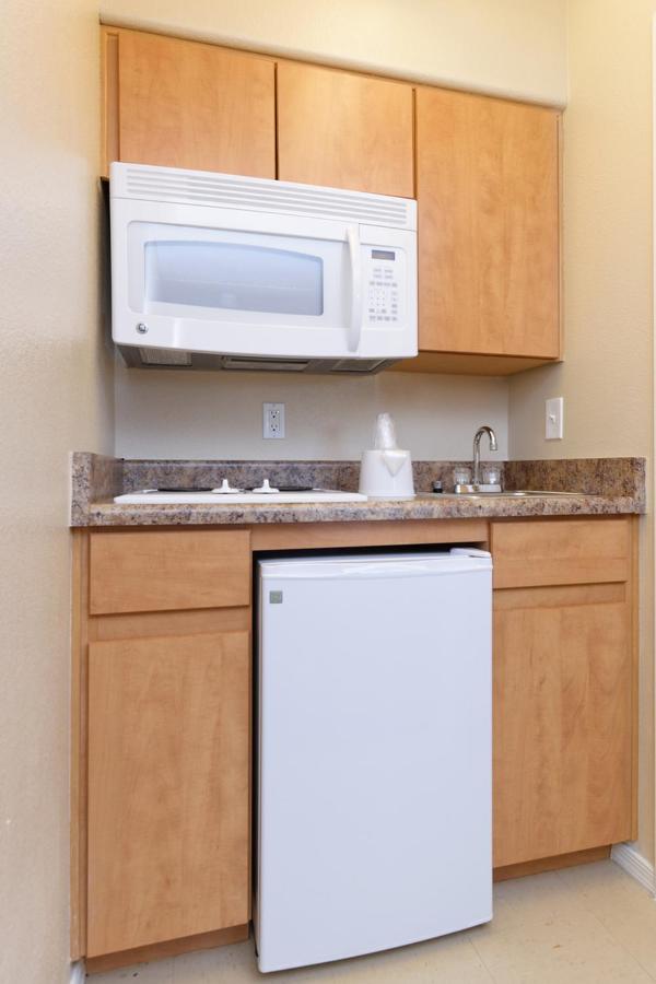 Queen Studio at Siegel Select Casa Grande