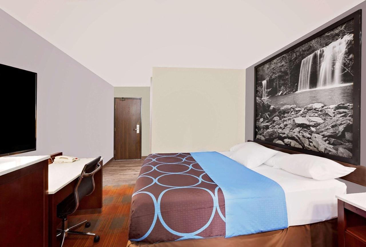  | Super 8 by Wyndham Fayetteville