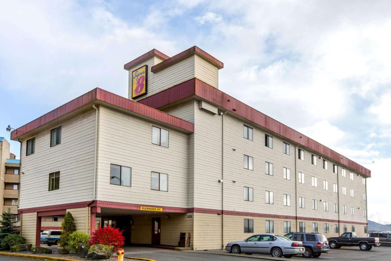 | Super 8 by Wyndham Ketchikan