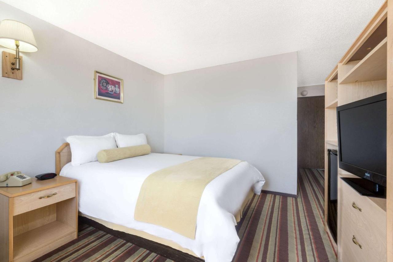  | Super 8 by Wyndham Lake Havasu City