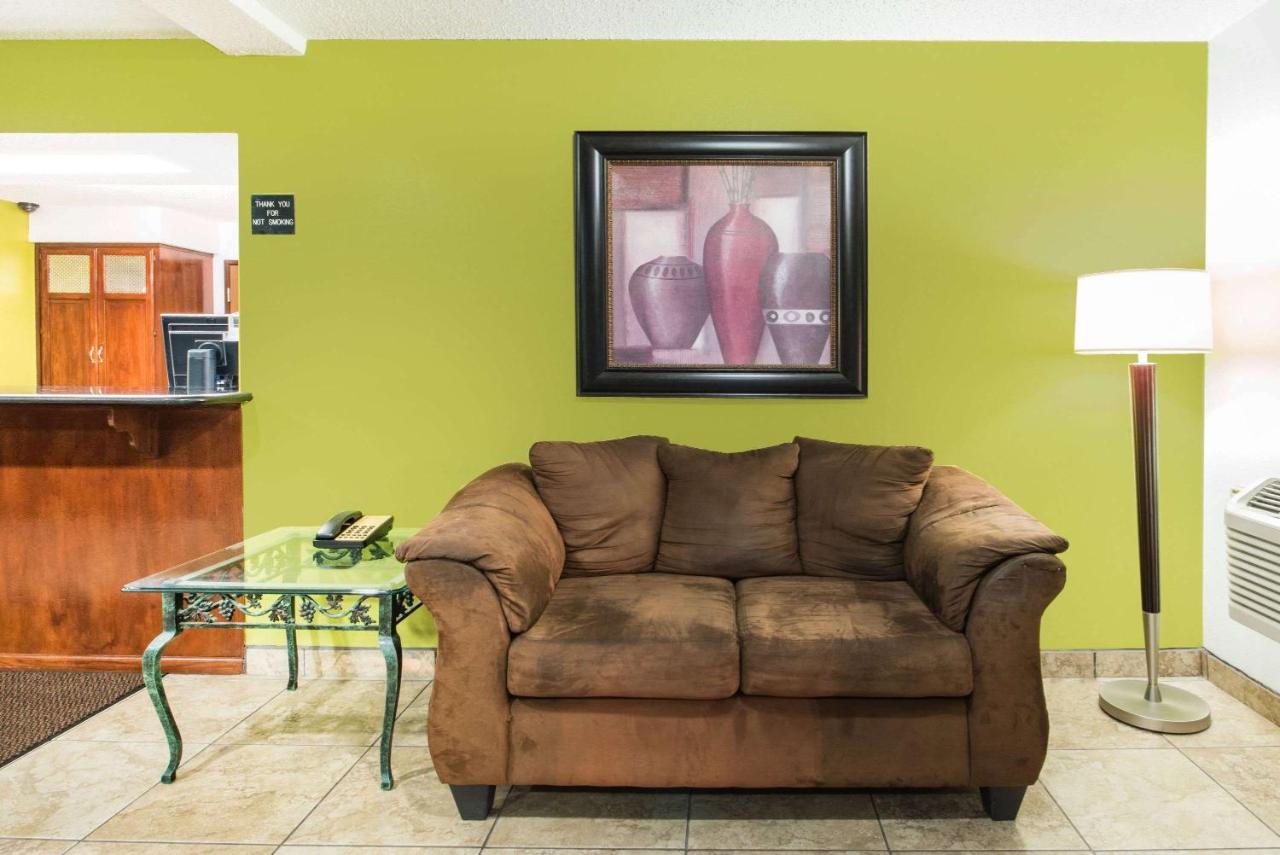 | Super 8 by Wyndham Harlingen TX