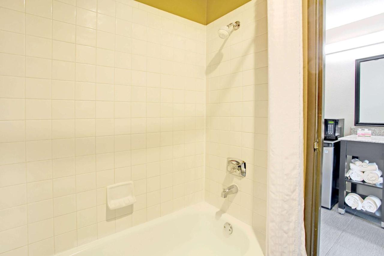 | Super 8 by Wyndham Fort Collins