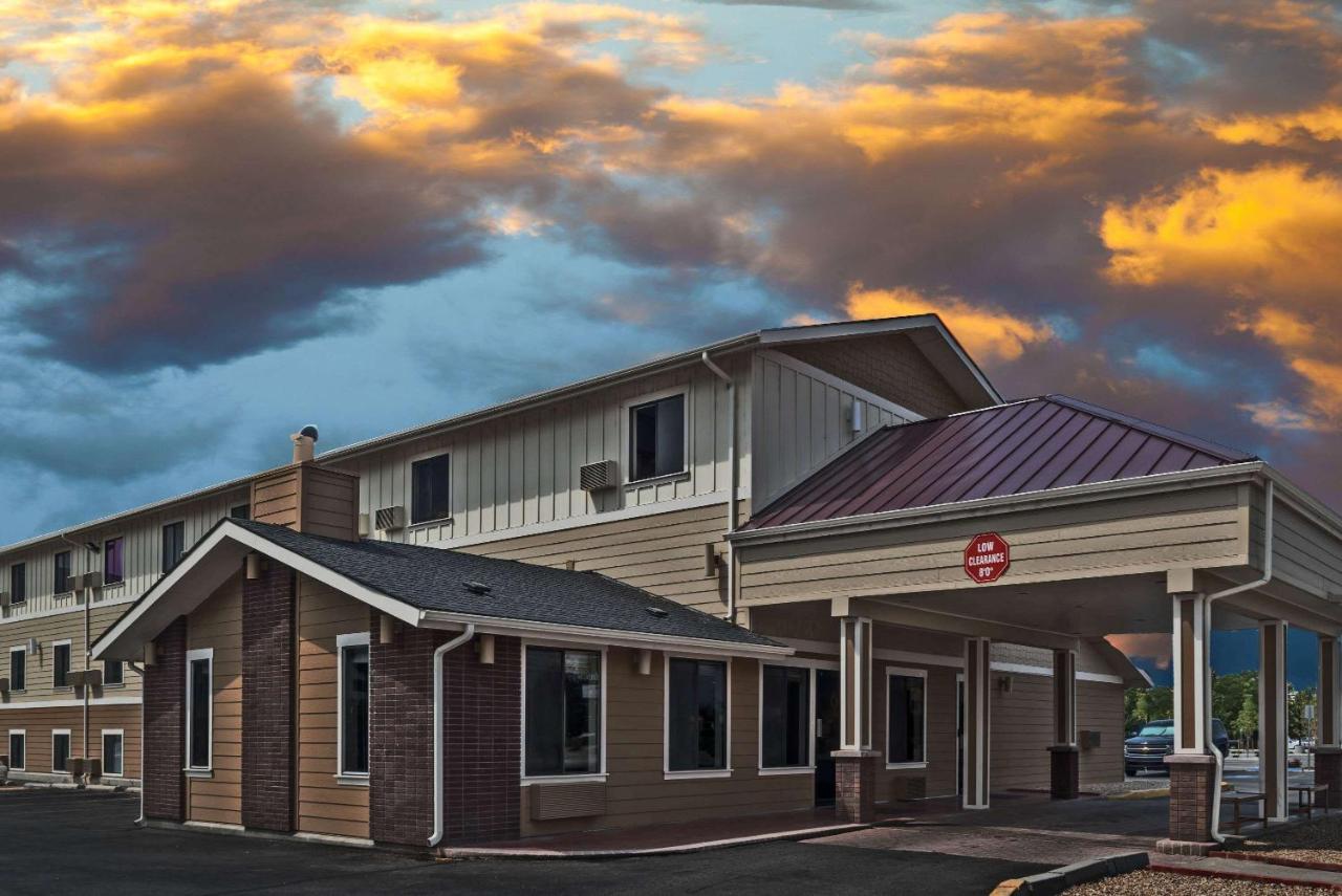 | Super 8 by Wyndham Boise