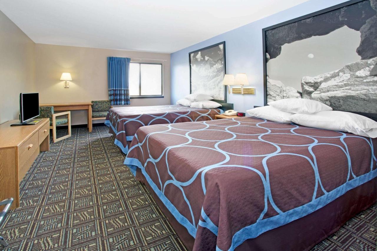 | Super 8 by Wyndham Fort Collins