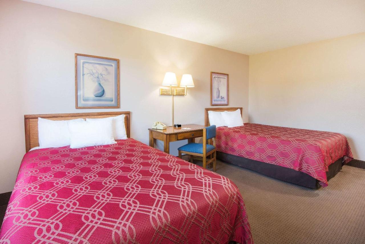  | Super 8 by Wyndham Abilene KS