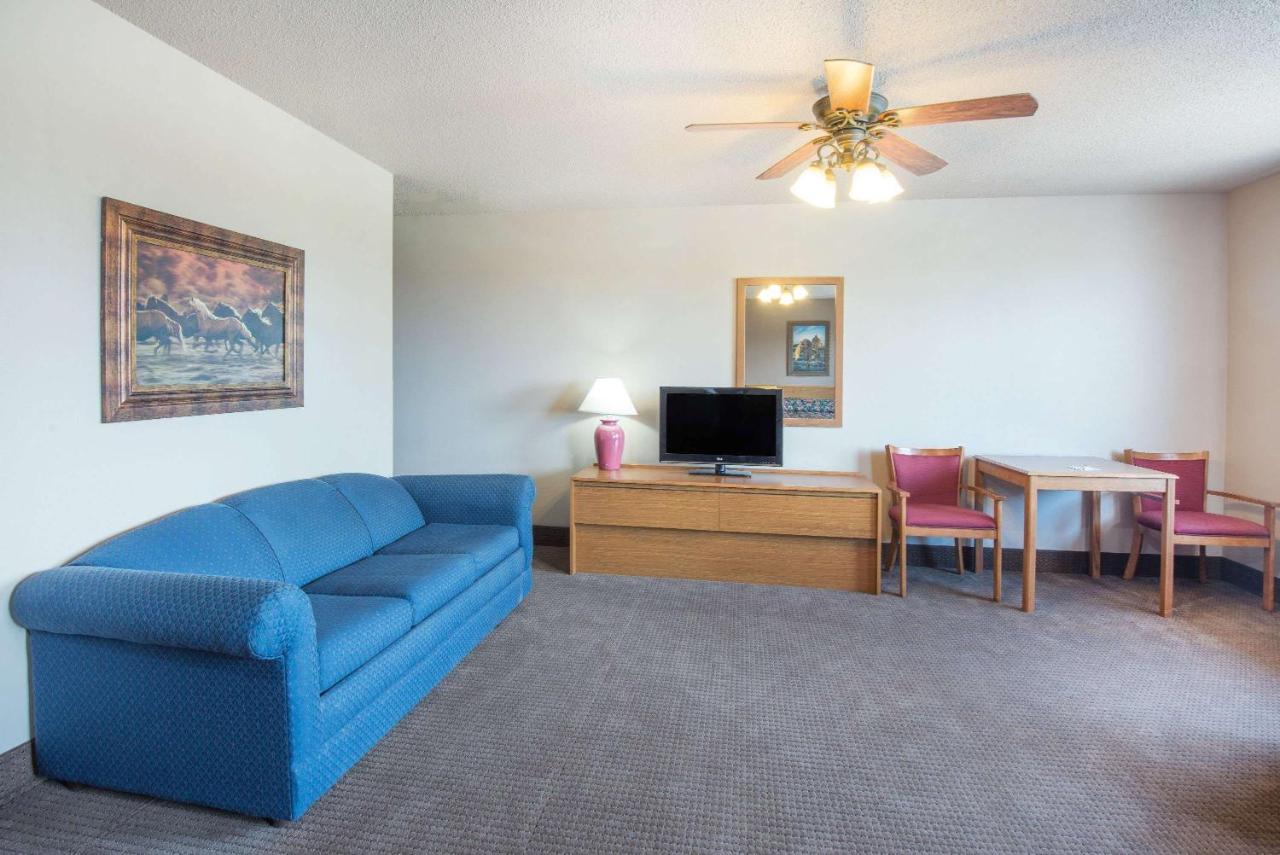  | Super 8 by Wyndham Abilene KS
