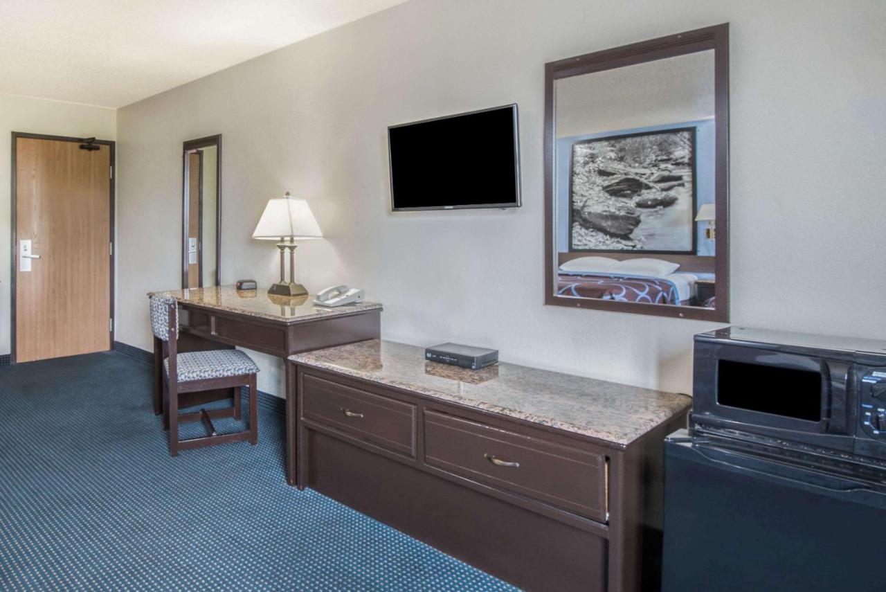  | Super 8 by Wyndham New Castle