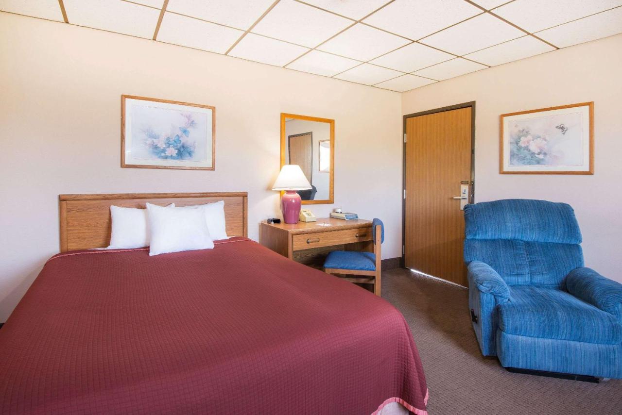  | Super 8 by Wyndham Abilene KS