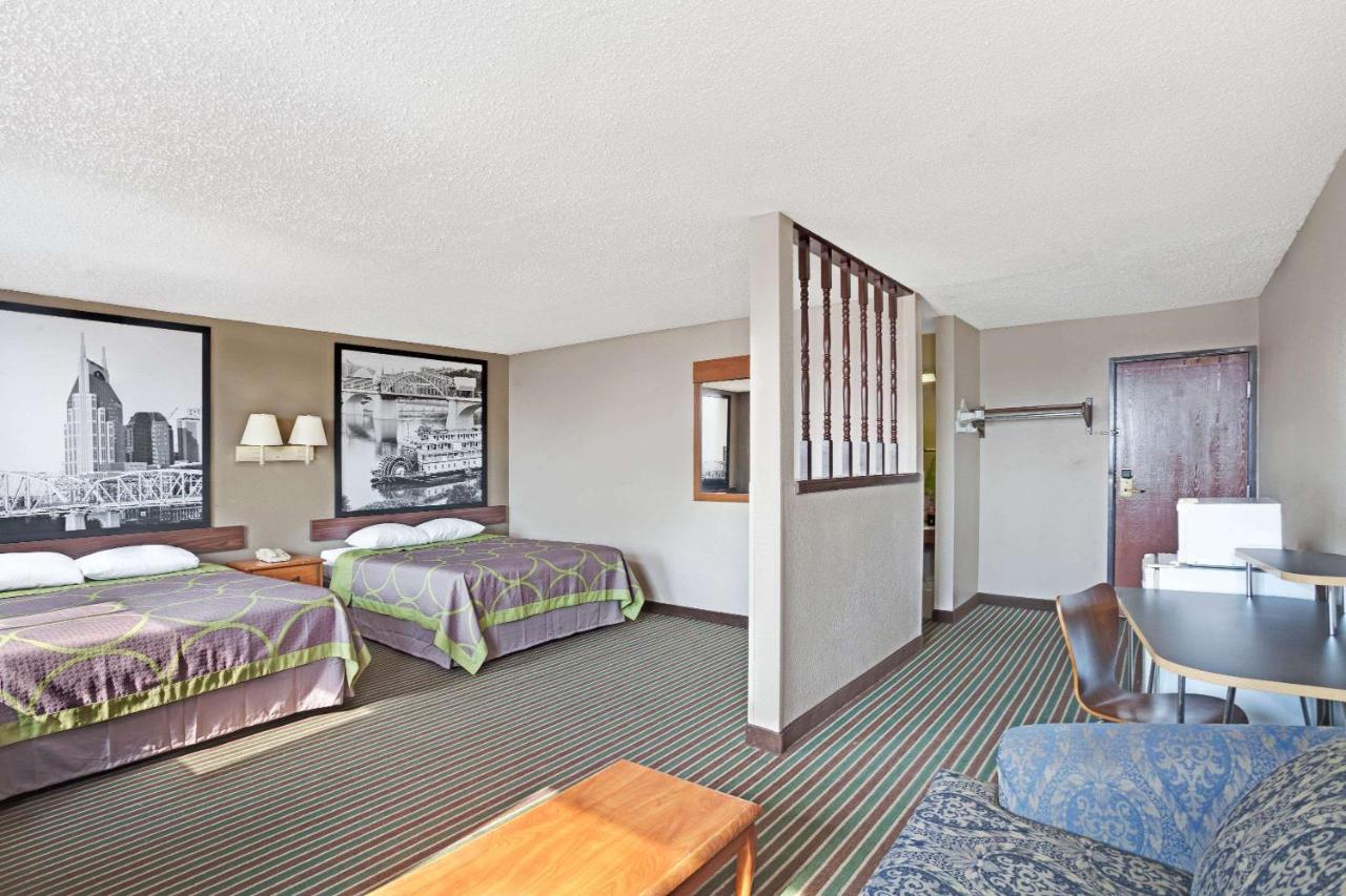 | Super 8 by Wyndham Nashville/ Dntn/ Opryland Area