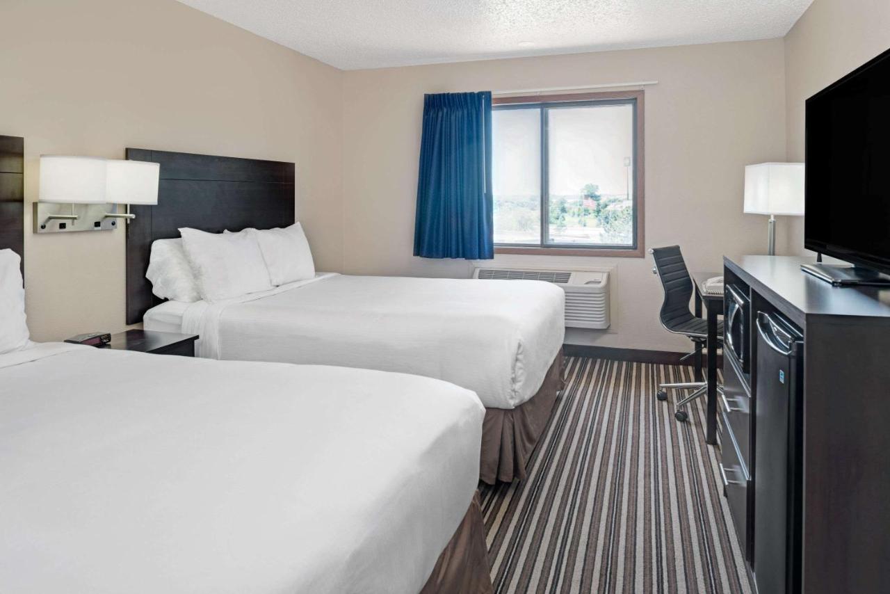  | Super 8 by Wyndham Omaha I-80 West